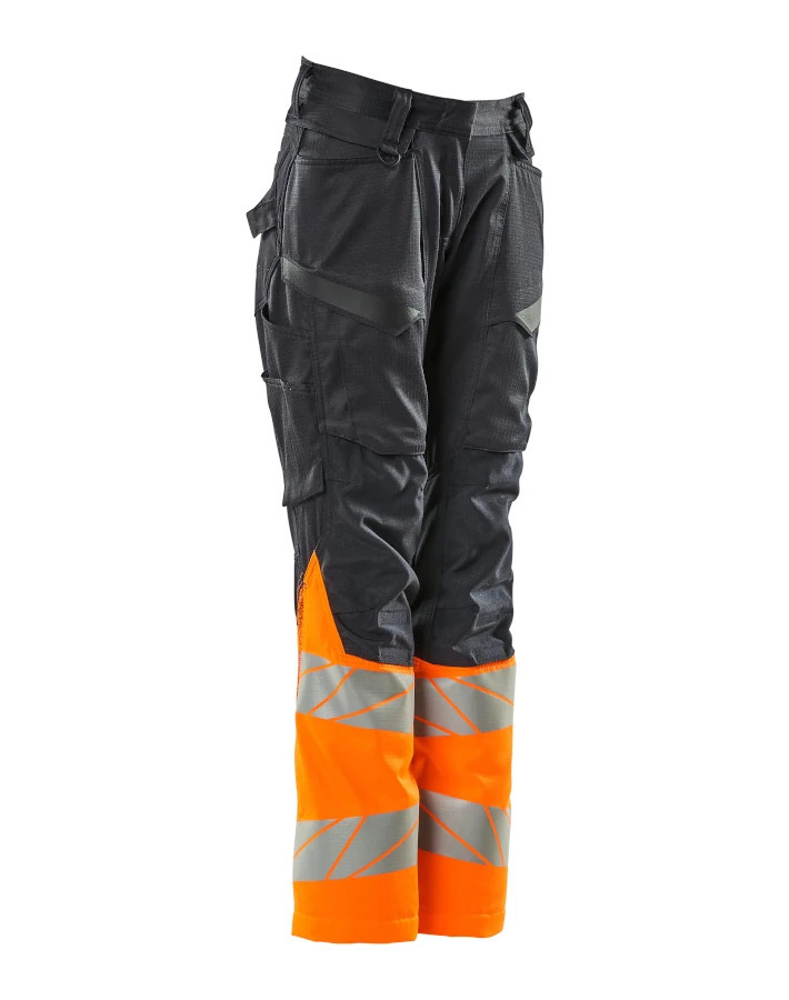 Trousers with kneepad pockets Trousers with kneepad pockets