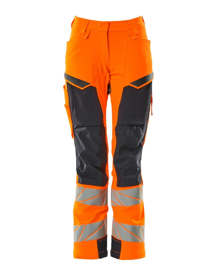 Trousers with kneepad pockets Trousers with kneepad pockets