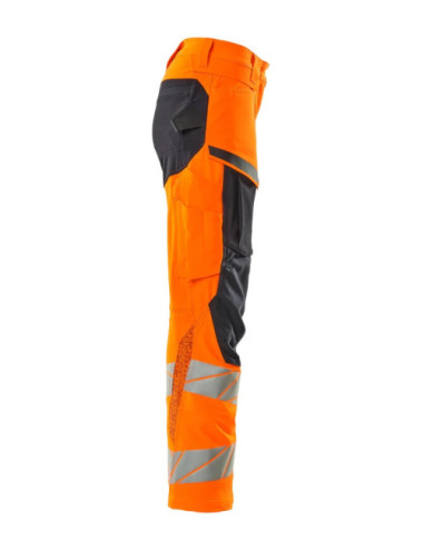 Trousers with kneepad pockets Trousers with kneepad pockets