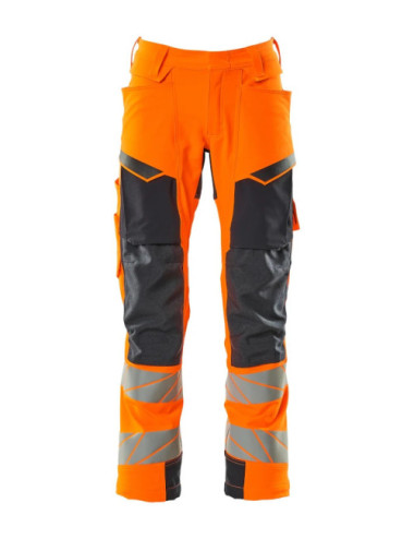 Trousers with kneepad pockets Trousers with kneepad pockets