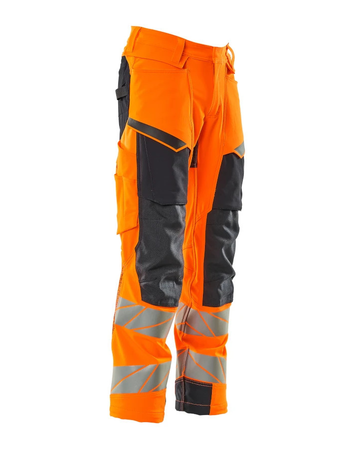 Trousers with kneepad pockets Trousers with kneepad pockets