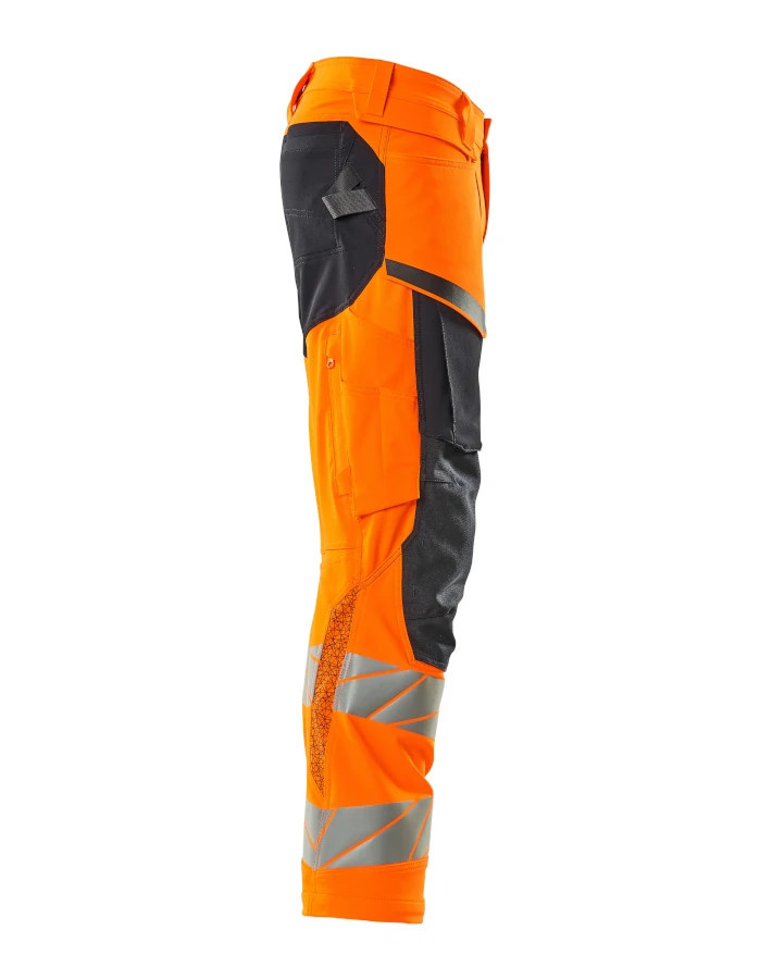 Trousers with kneepad pockets Trousers with kneepad pockets