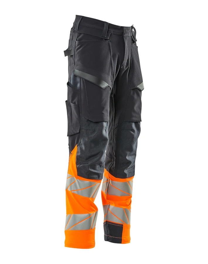 Trousers with kneepad pockets Trousers with kneepad pockets