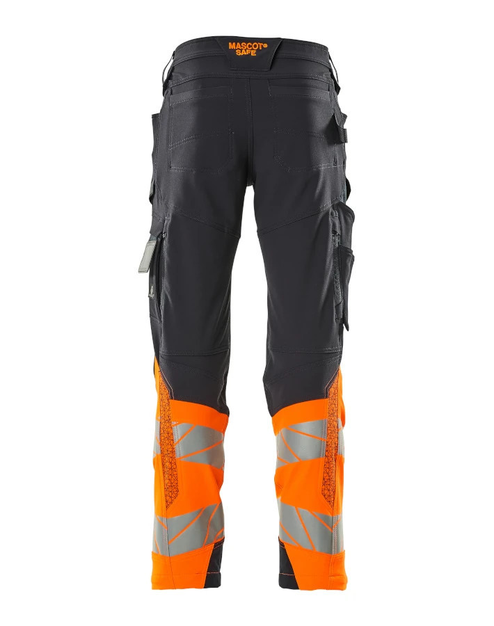 Trousers with kneepad pockets Trousers with kneepad pockets