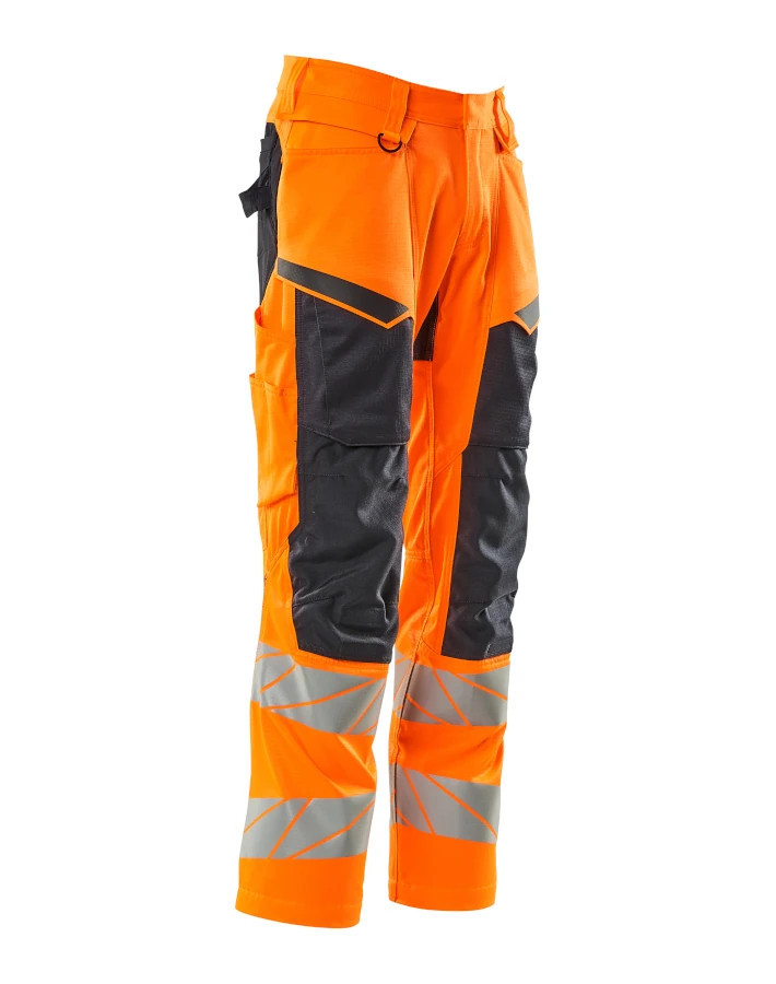 Trousers with kneepad pockets Trousers with kneepad pockets