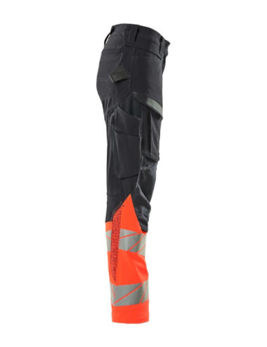 Trousers with kneepad pockets Trousers with kneepad pockets