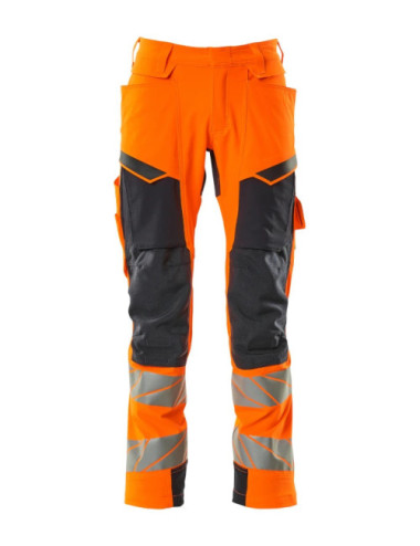 Trousers with kneepad pockets Trousers with kneepad pockets