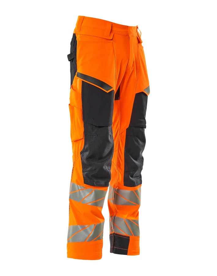 Trousers with kneepad pockets Trousers with kneepad pockets