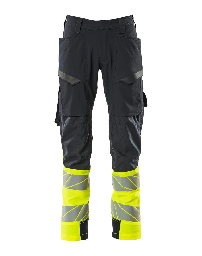 Trousers with thigh pockets Trousers with thigh pockets
