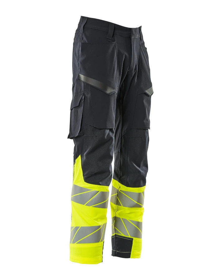 Trousers with thigh pockets Trousers with thigh pockets