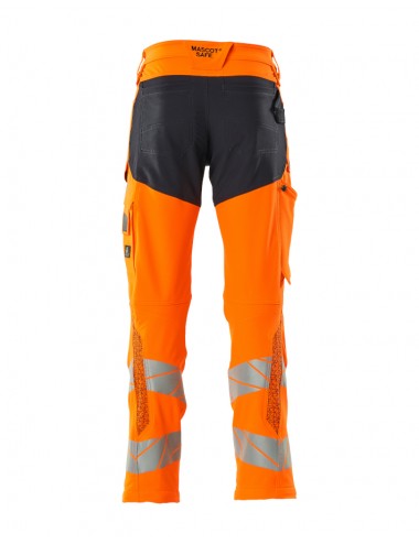 Trousers with kneepad pockets